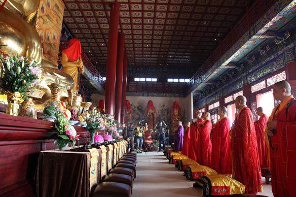 會(huì)稽山龍華寺舉行落成暨佛像開光慶典法會(huì)